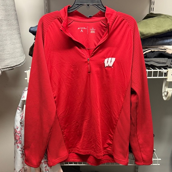 Antigua Tops - Antigua Wisconsin Badgers Red Quarter-Zip Sweatshirt